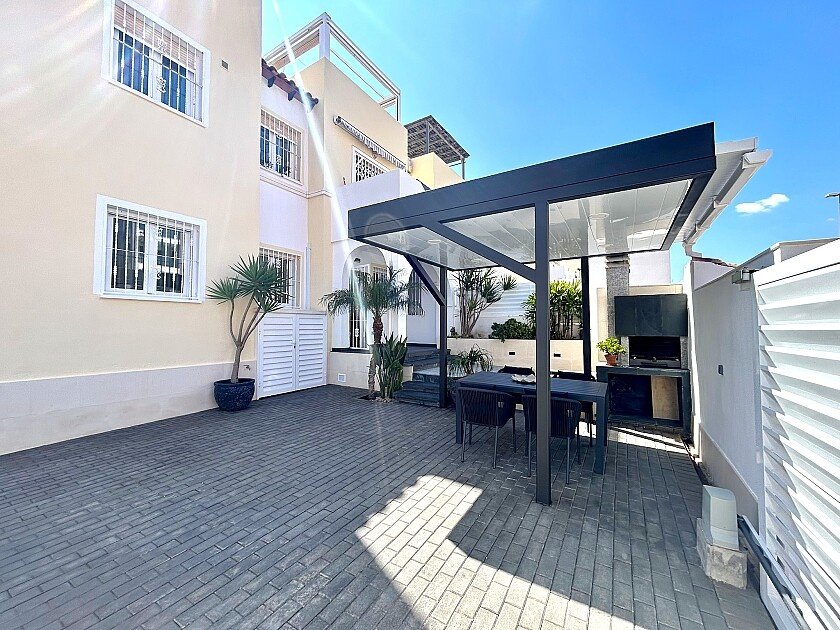 Bungalow i Villamartin, Alicante, Spanien 2 sovrum, 76 kvm. Nr. 117709