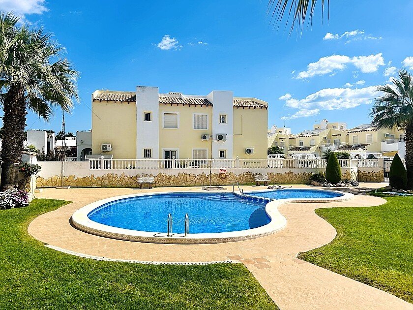 Bungalow i Villamartin, Alicante, Spanien 2 sovrum, 76 kvm. Nr. 117709