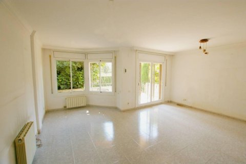 Talo Cambrils, Tarragona, Espanja 4 makuuhuonetta, 274 m2 No. 21588