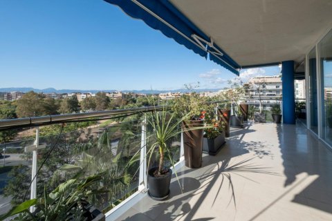 Dzīvoklis Salou, Tarragona, Spānijā 4 istabas, 158 m2 Nr. 21950