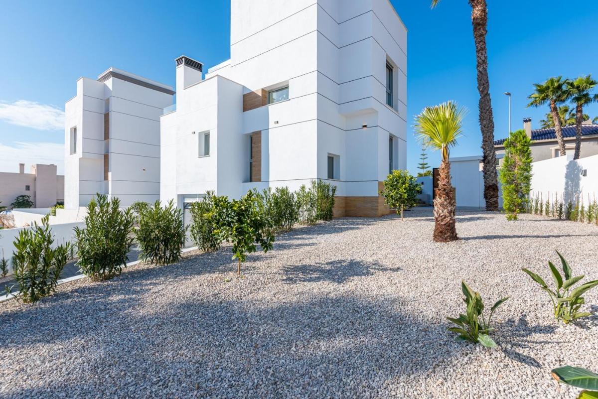 Villa in Ciudad Quesada, Alicante, Spain 4 bedrooms, 396 sq.m. No. 95927