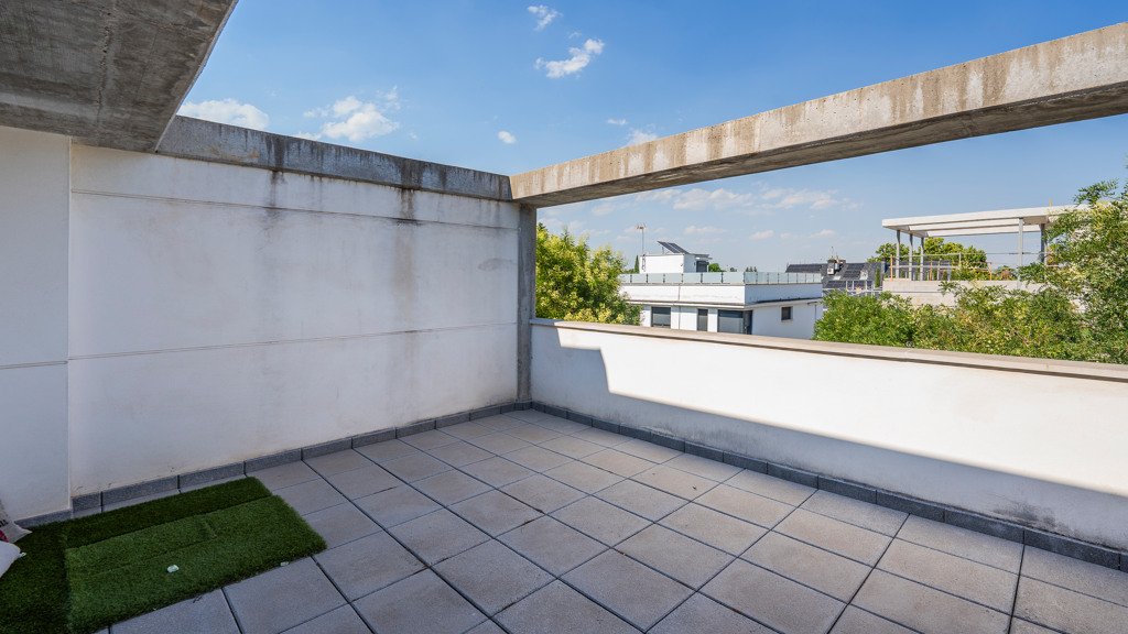 Villetta a schiera a Madrid, Spagna 4 camere da letto, 303 mq. N° 104138