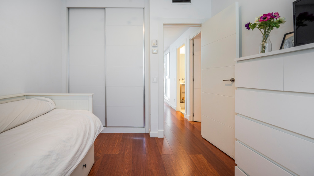 Villetta a schiera a Madrid, Spagna 4 camere da letto, 303 mq. N° 104138