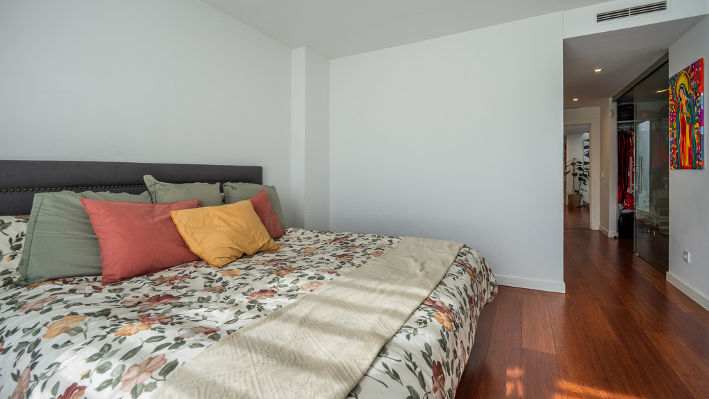 Villetta a schiera a Madrid, Spagna 4 camere da letto, 303 mq. N° 104138