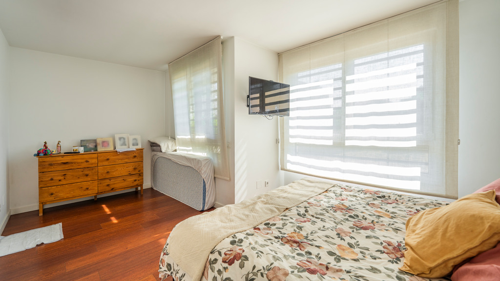 Villetta a schiera a Madrid, Spagna 4 camere da letto, 303 mq. N° 104138