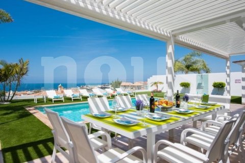 Villa in Adeje, Tenerife, Spanien 6 Schlafzimmer, 270 m2 Nr. 103032
