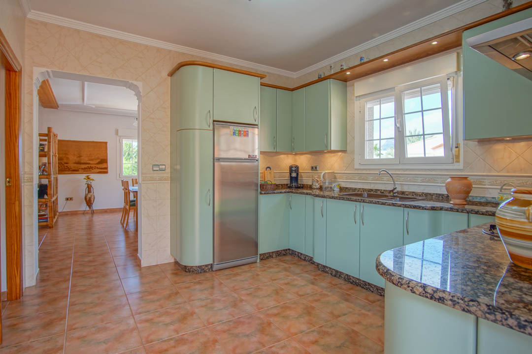 Villa in Calpe, Alicante, Spanien 5 Schlafzimmer, 345 m2 Nr. 84272
