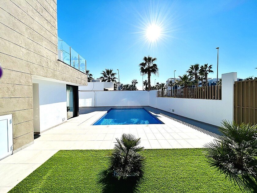 Huvila Guardamar del Segura, Alicante, Espanja 3 makuuhuonetta, 180 m2 No. 111161
