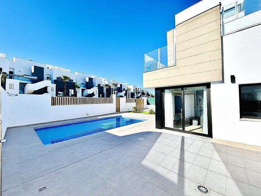 Huvila Guardamar del Segura, Alicante, Espanja 3 makuuhuonetta, 180 m2 No. 111161
