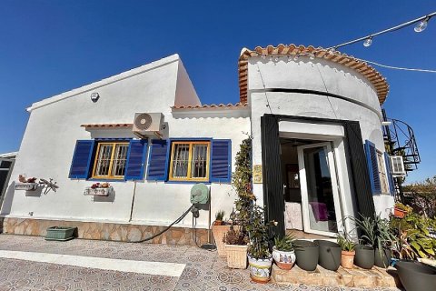 Villa à Playa Flamenca II, Alicante, Espagne 4 chambres, 120 m2 No. 111155