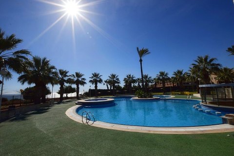 Kamienica w Cabo Roig, Alicante, Hiszpania 4 sypialnie, 357 mkw. nr 111157