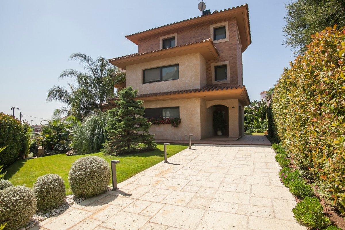 Talo Castelldefels, Barcelona, Espanja 7 makuuhuonetta, 788 m2 No. 23030