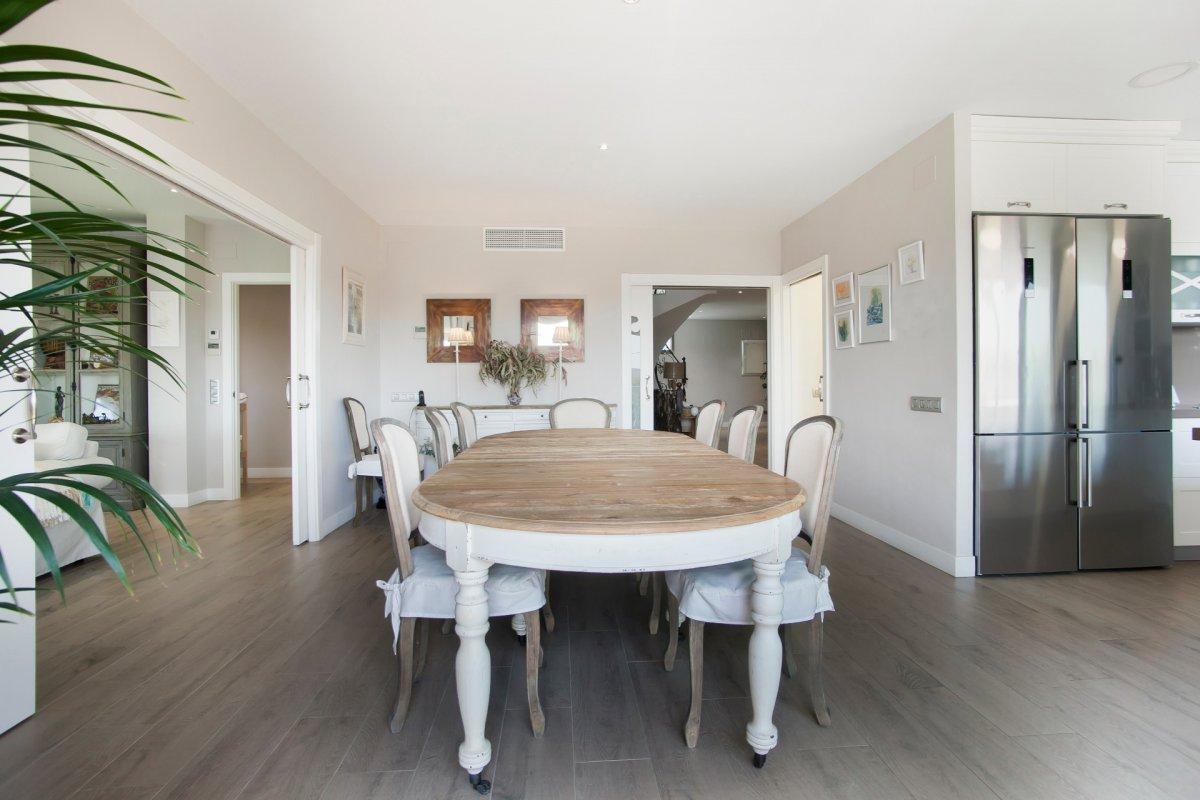 Talo Castelldefels, Barcelona, Espanja 7 makuuhuonetta, 788 m2 No. 23030