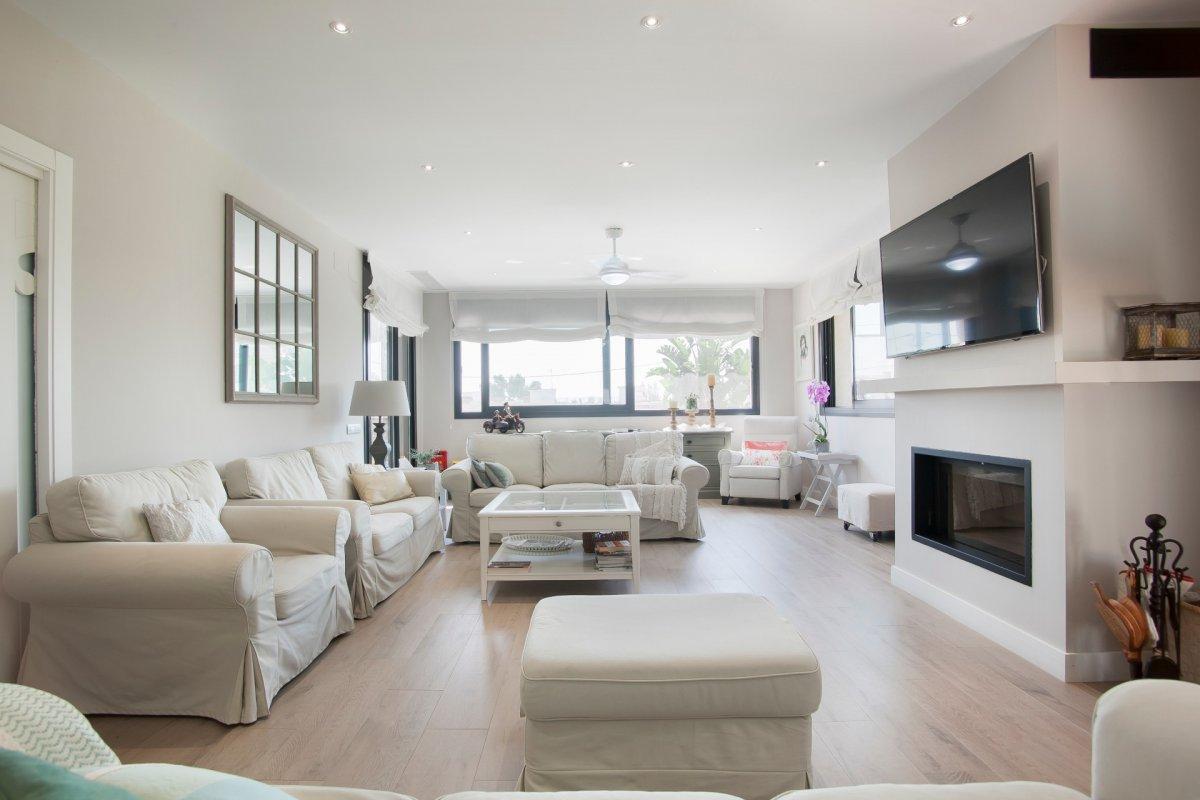 Talo Castelldefels, Barcelona, Espanja 7 makuuhuonetta, 788 m2 No. 23030