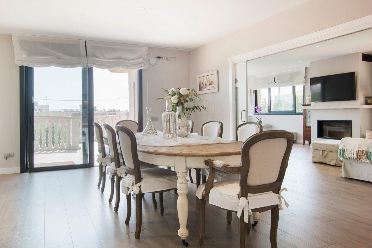 Talo Castelldefels, Barcelona, Espanja 7 makuuhuonetta, 788 m2 No. 23030