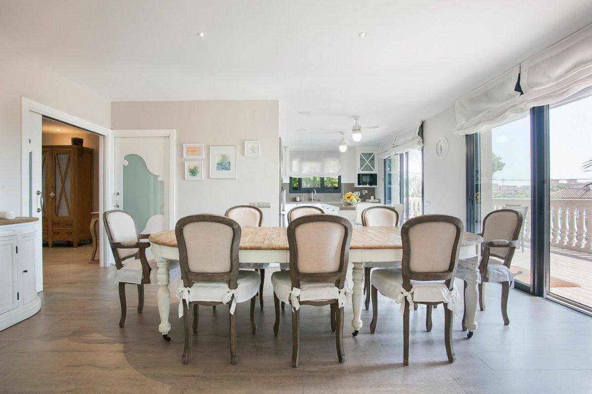 Talo Castelldefels, Barcelona, Espanja 7 makuuhuonetta, 788 m2 No. 23030
