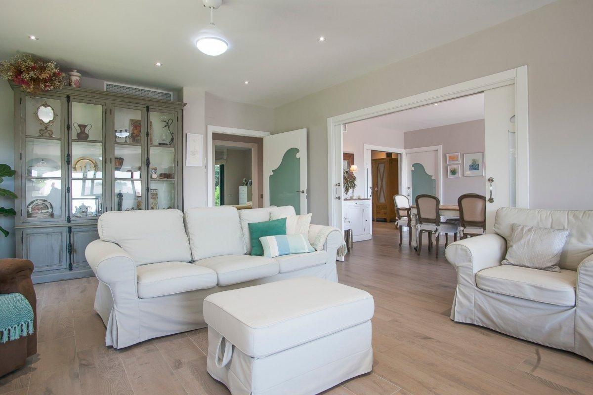 Talo Castelldefels, Barcelona, Espanja 7 makuuhuonetta, 788 m2 No. 23030