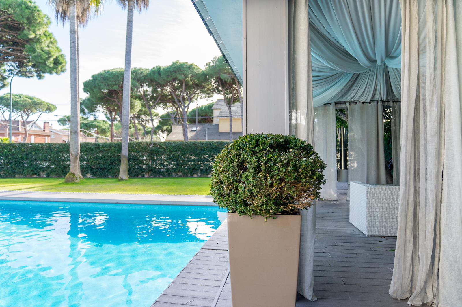 Māja Castelldefels, Barcelona, Spānijā 7 istabas, 642 m2 Nr. 23031
