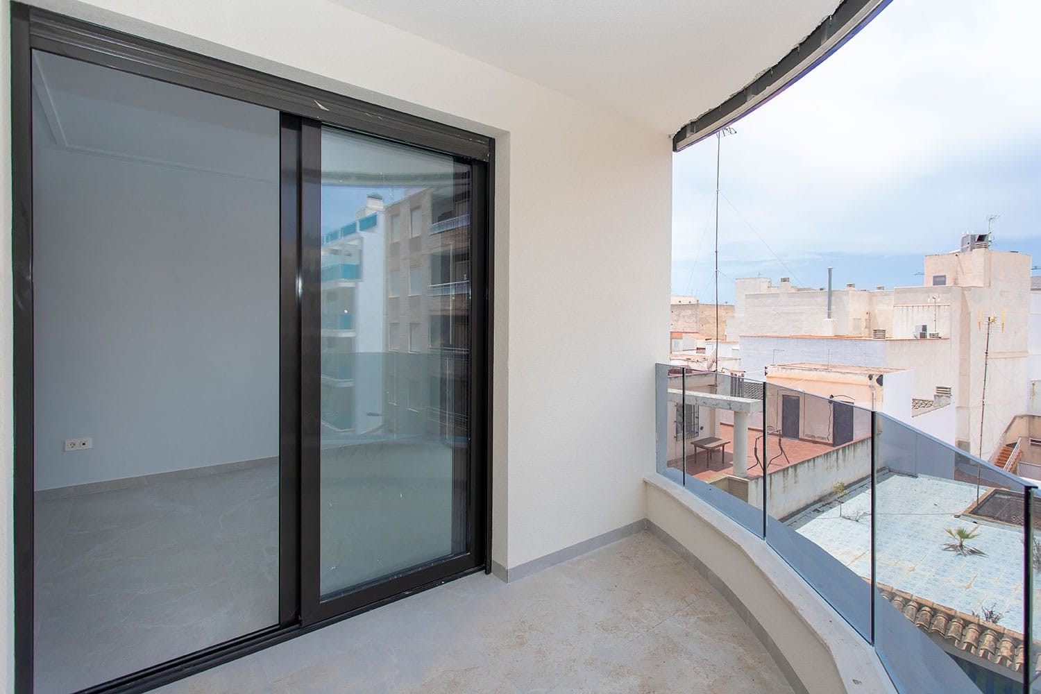 Apartment in Torrevieja, Alicante, Spain 2 bedrooms, 86 sq.m. No. 116199