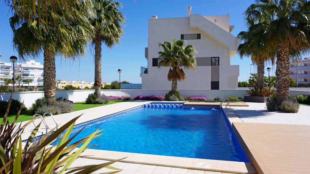 Apartment in Alicante, Spain 3 bedrooms, 96 sq.m. No. 116196