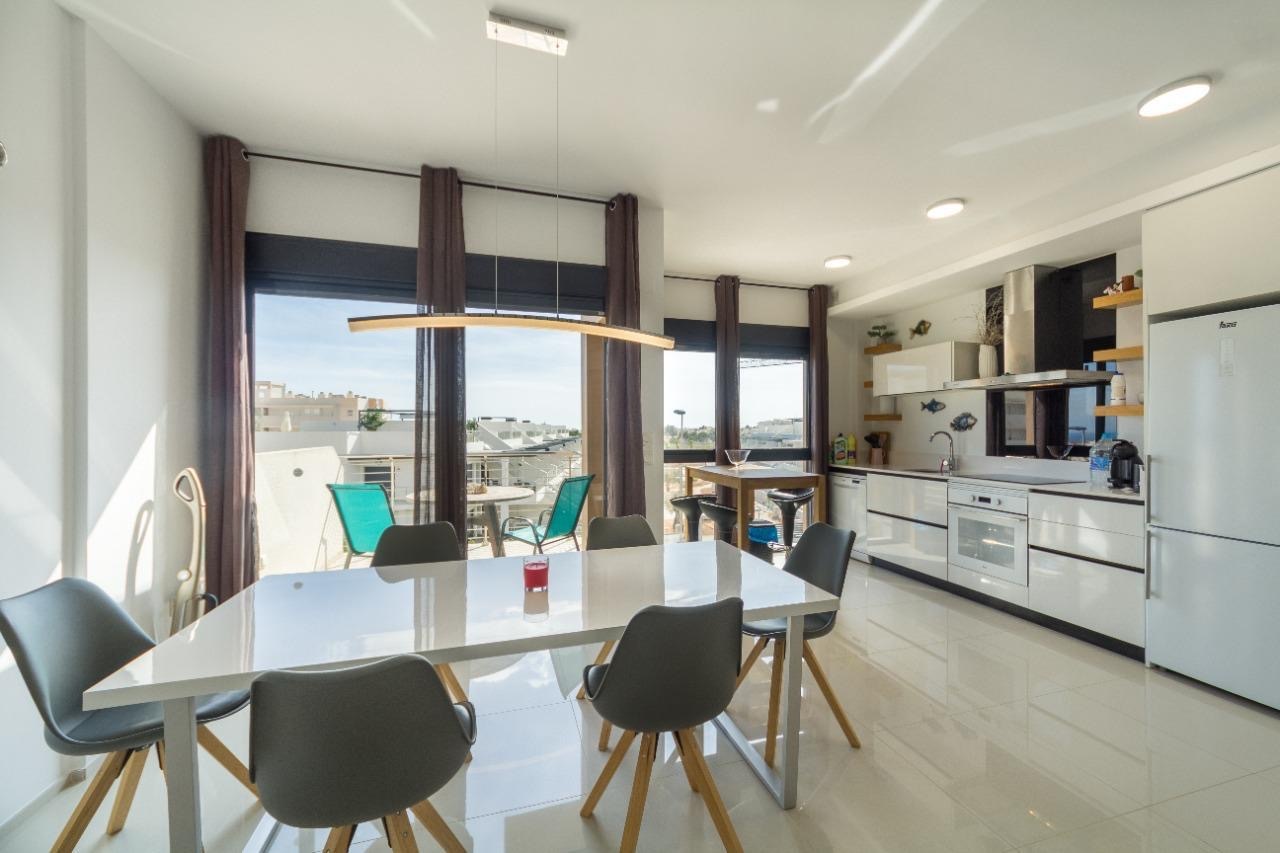 Apartment in Alicante, Spain 3 bedrooms, 96 sq.m. No. 116196