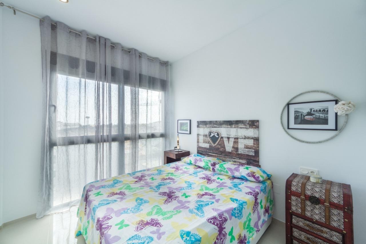 Apartment in Alicante, Spain 3 bedrooms, 96 sq.m. No. 116196