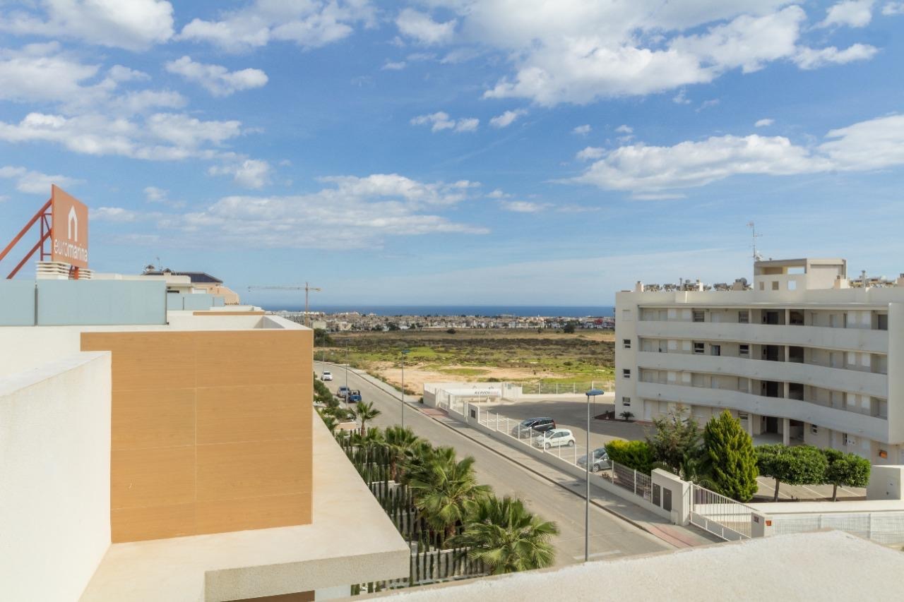 Apartment in Alicante, Spain 3 bedrooms, 96 sq.m. No. 116196