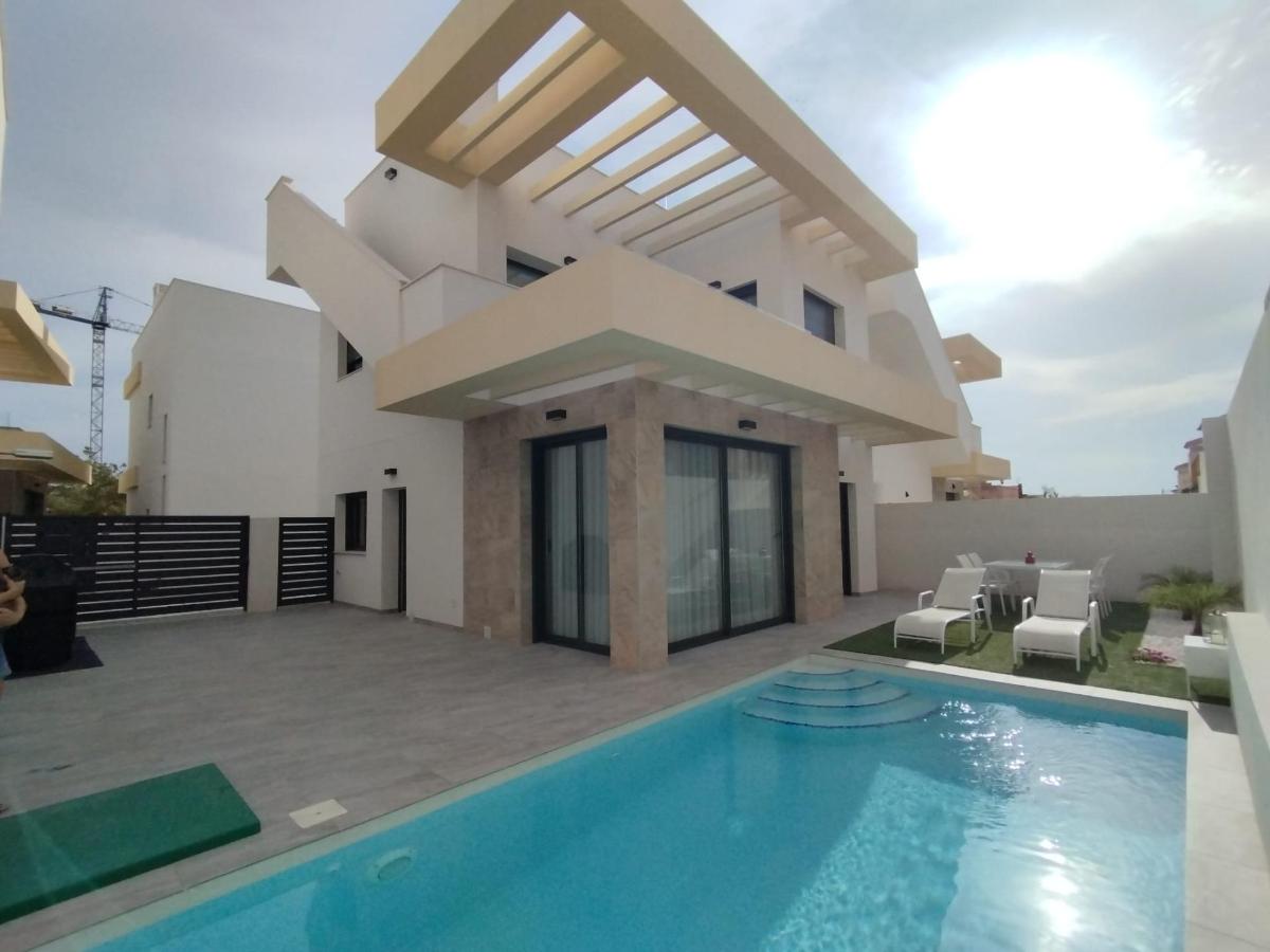 Villa in Los Montesinos, Alicante, Spain 3 bedrooms, 106 sq.m. No. 113079