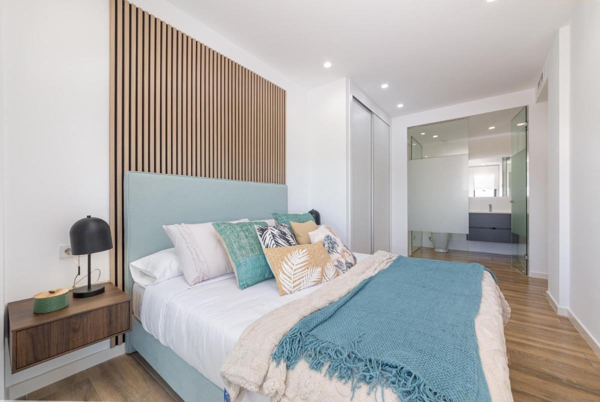 Apartment in Los Arenales Del Sol, Alicante, Spain 2 bedrooms, 117 sq.m. No. 96641