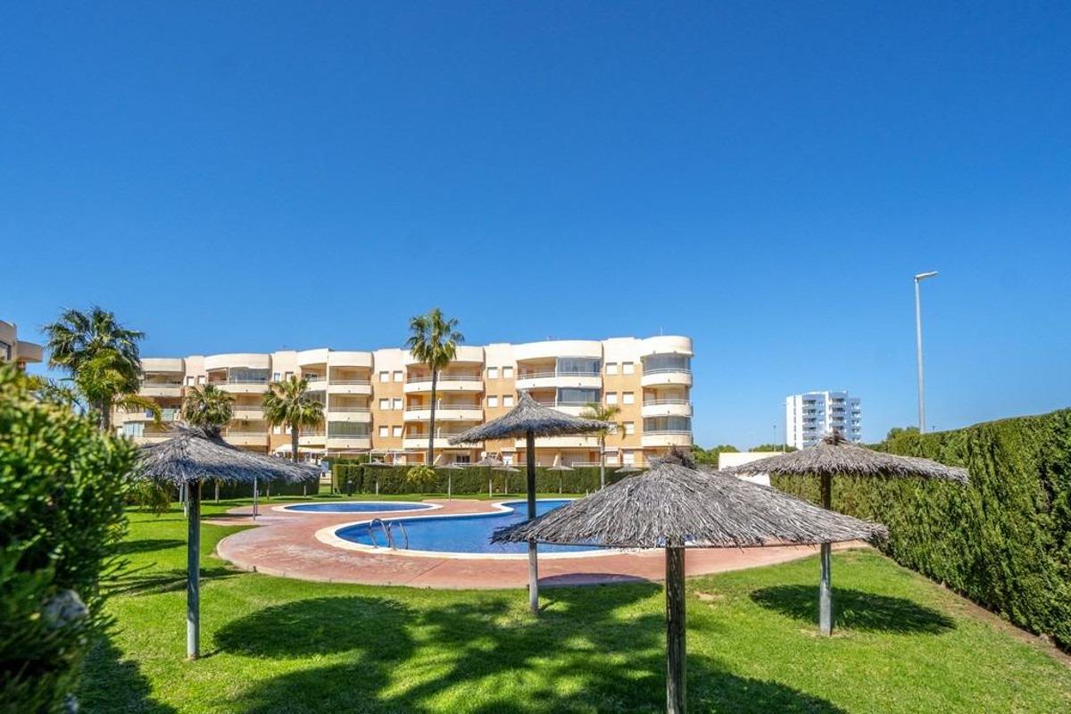 Huoneisto Alicante, Espanja 3 makuuhuonetta, 100 m2 No. 103979