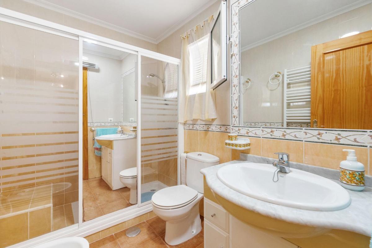 Huoneisto Alicante, Espanja 3 makuuhuonetta, 100 m2 No. 103979