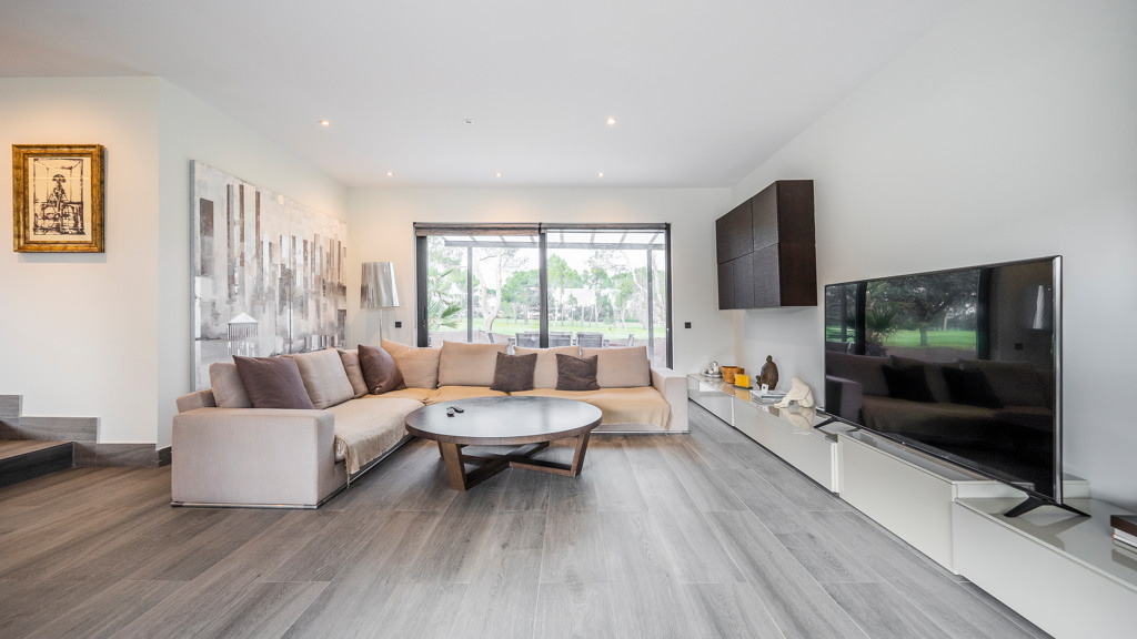 Huvila Madrid, Espanja 5 makuuhuonetta, 600 m2 No. 88692