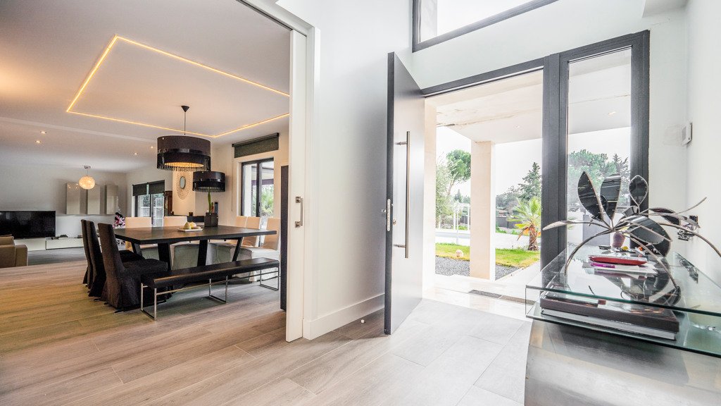 Huvila Madrid, Espanja 5 makuuhuonetta, 600 m2 No. 88692