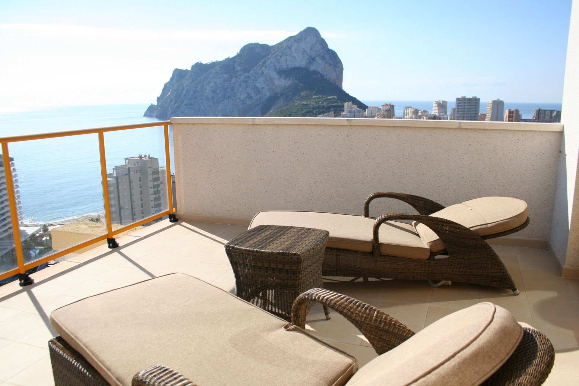 Apartment in Calpe, Alicante, Spain 3 bedrooms, 278 sq.m. No. 95422