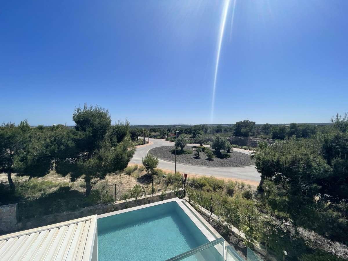 Villa a Orihuela, Alicante, Spagna 3 camere da letto, 130 mq. N° 113108