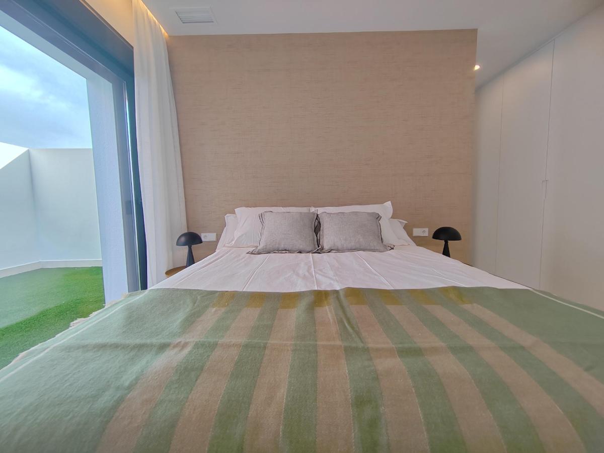 Villa a Ciudad Quesada, Alicante, Spagna 4 camere da letto, 275 mq. N° 100051