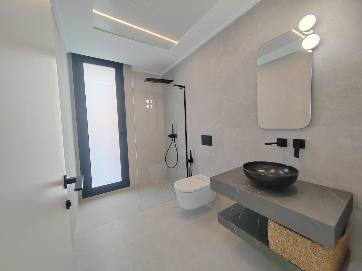 Villa a Ciudad Quesada, Alicante, Spagna 4 camere da letto, 275 mq. N° 100051