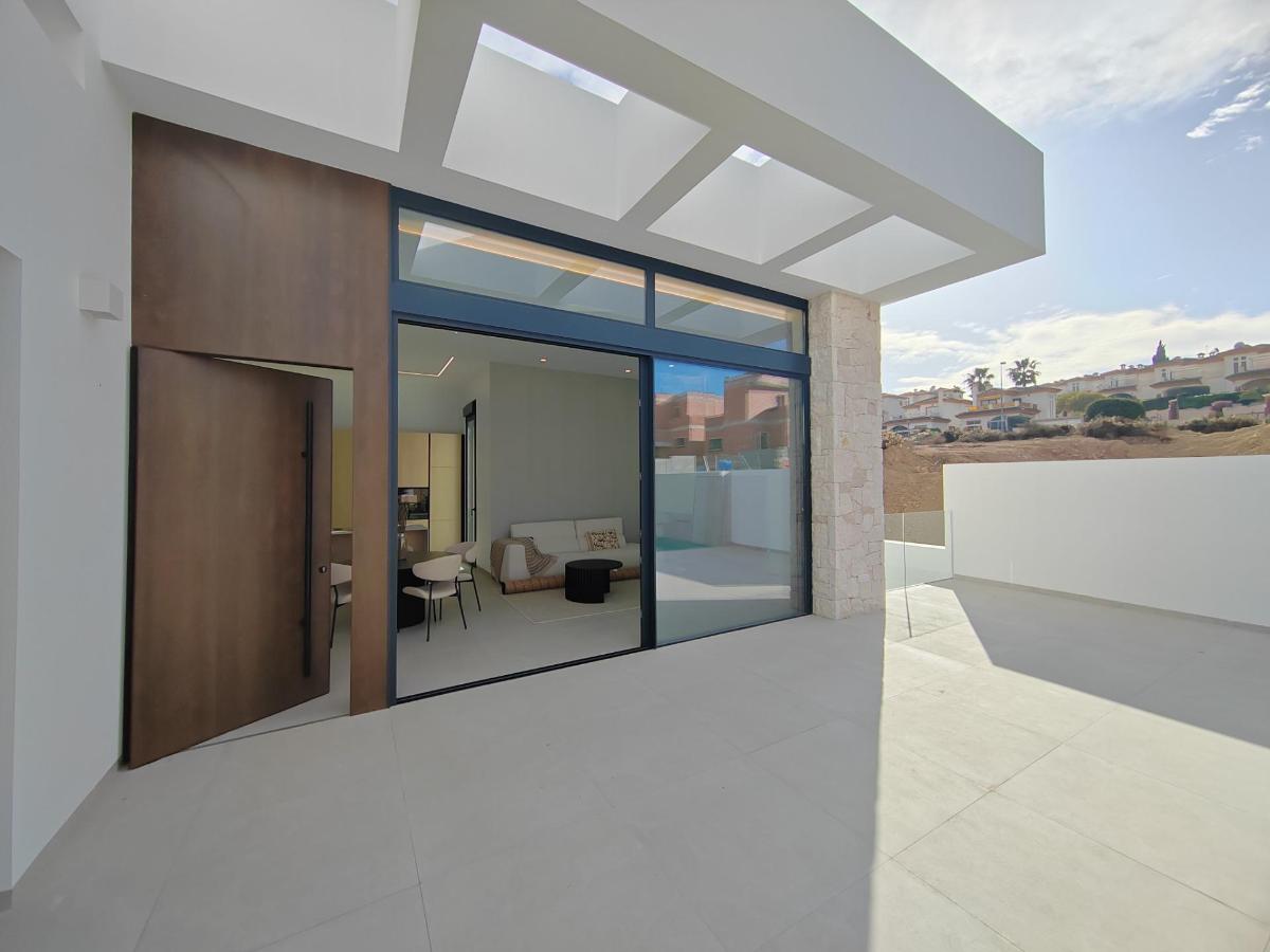 Villa a Ciudad Quesada, Alicante, Spagna 4 camere da letto, 275 mq. N° 100051