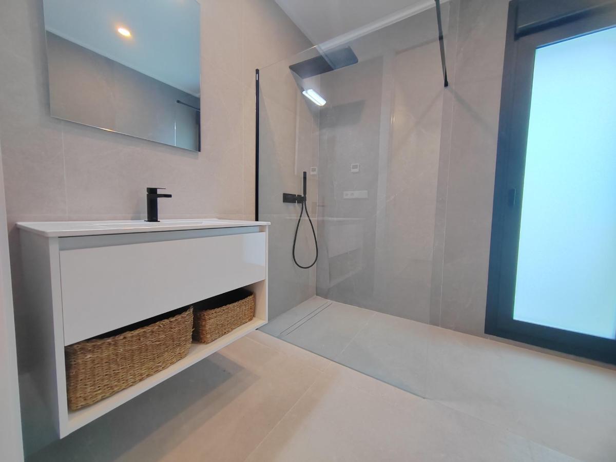 Villa a Ciudad Quesada, Alicante, Spagna 4 camere da letto, 275 mq. N° 100051