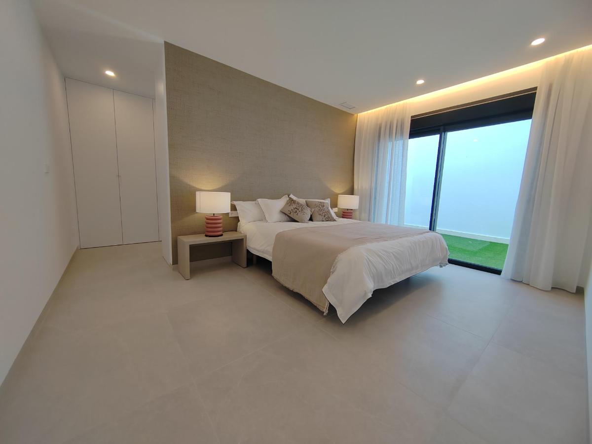 Villa a Ciudad Quesada, Alicante, Spagna 4 camere da letto, 275 mq. N° 100051