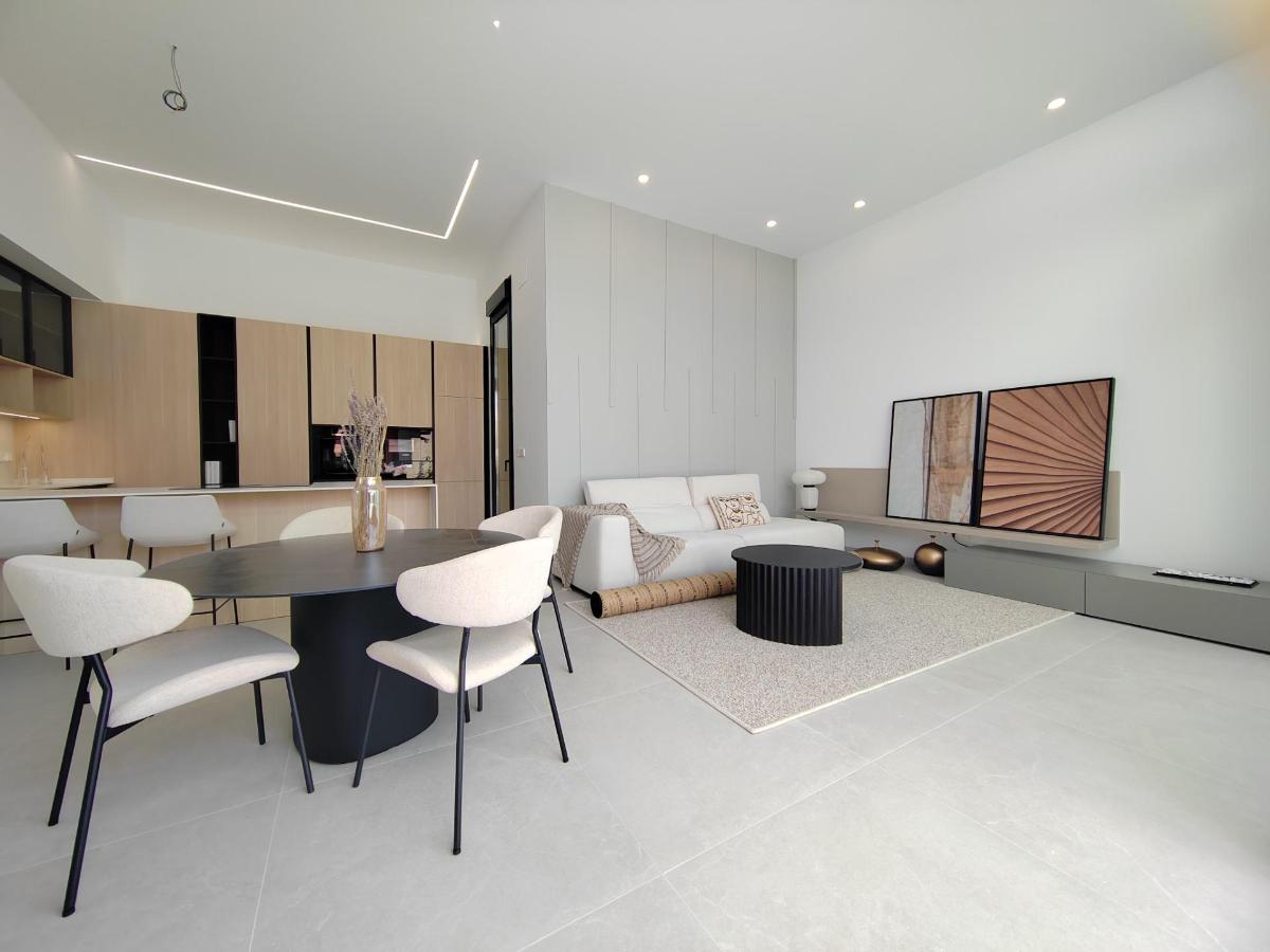 Villa a Ciudad Quesada, Alicante, Spagna 4 camere da letto, 275 mq. N° 100051