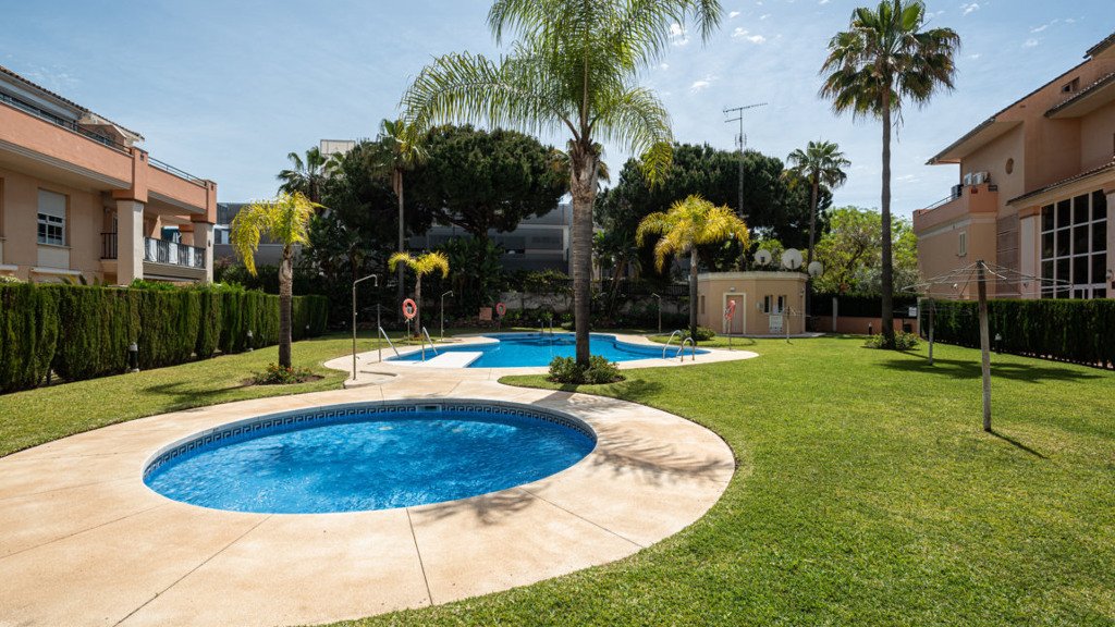 Apartamento en Marbella, Málaga, España 3 dormitorios, 231 m2 No. 93104