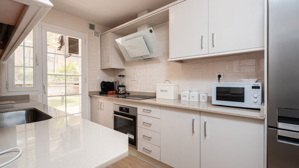 Apartamento en Marbella, Málaga, España 3 dormitorios, 231 m2 No. 93104