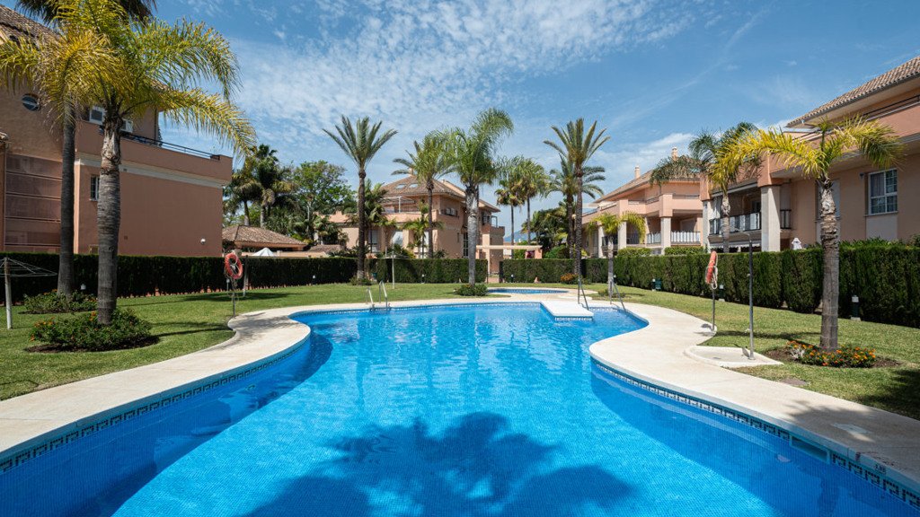 Apartamento en Marbella, Málaga, España 3 dormitorios, 231 m2 No. 93104