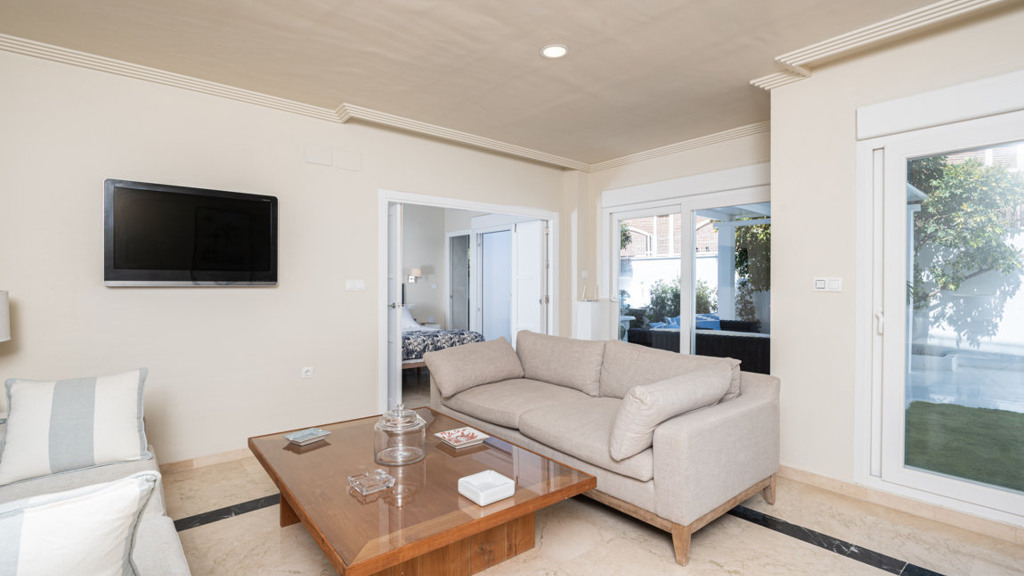 Apartamento en Marbella, Málaga, España 3 dormitorios, 231 m2 No. 93104