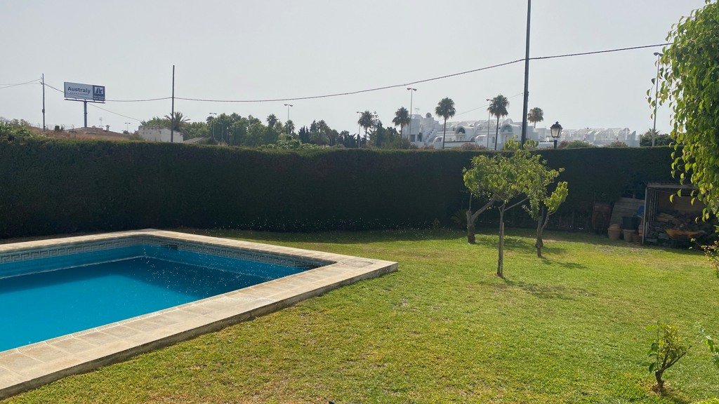 Willa w Estepona, Malaga, Hiszpania 5 sypialni, 218 mkw. nr 108011