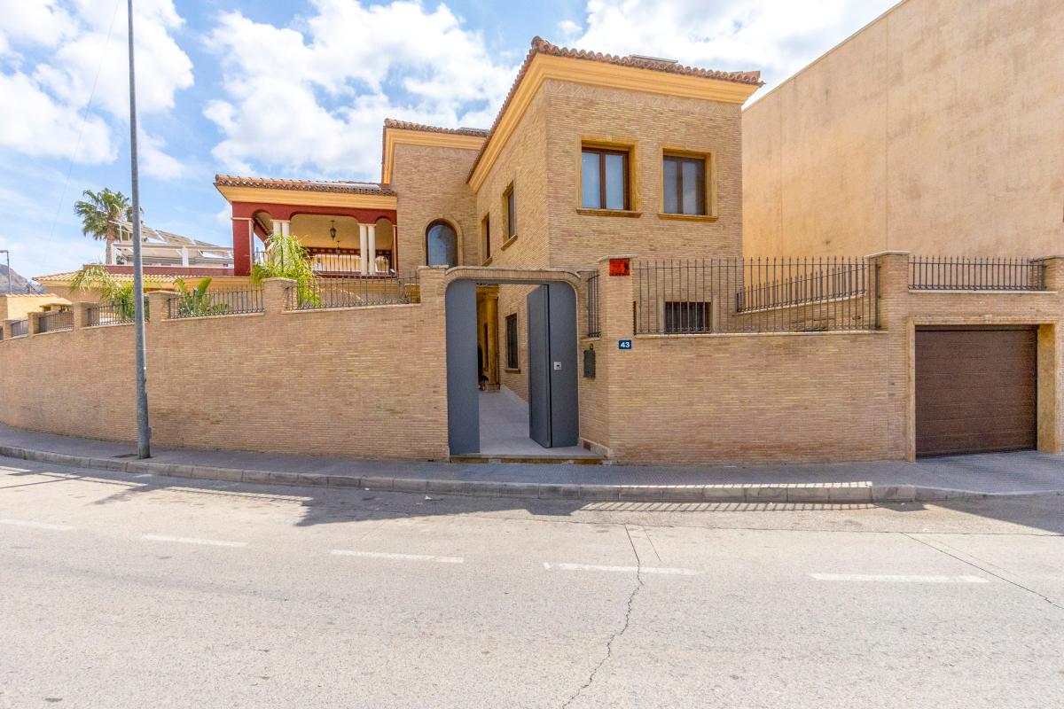 Villa i Alicante, Spanien 3 sovrum, 1 kvm. Nr. 112927