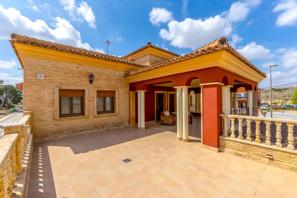 Villa i Alicante, Spanien 3 sovrum, 1 kvm. Nr. 112927