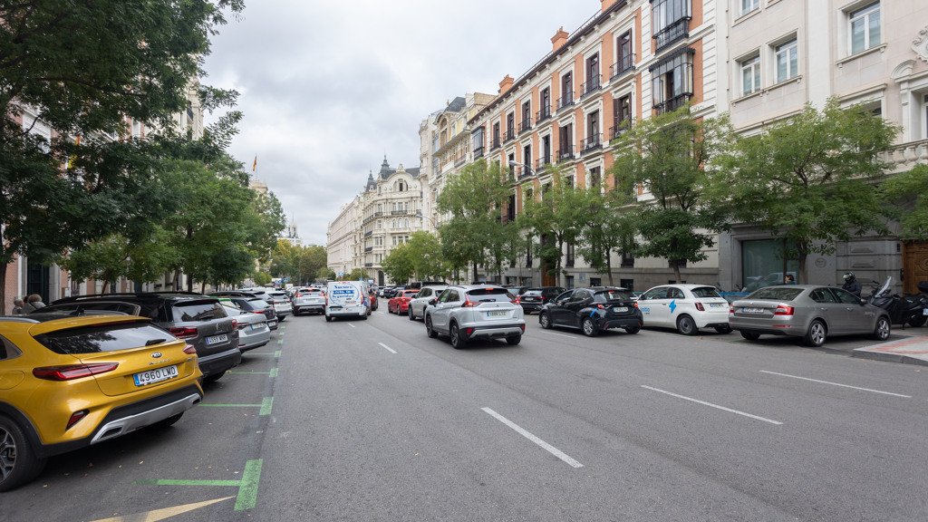 Wohnung in Madrid, Spanien 2 Schlafzimmer, 220 m2 Nr. 106603