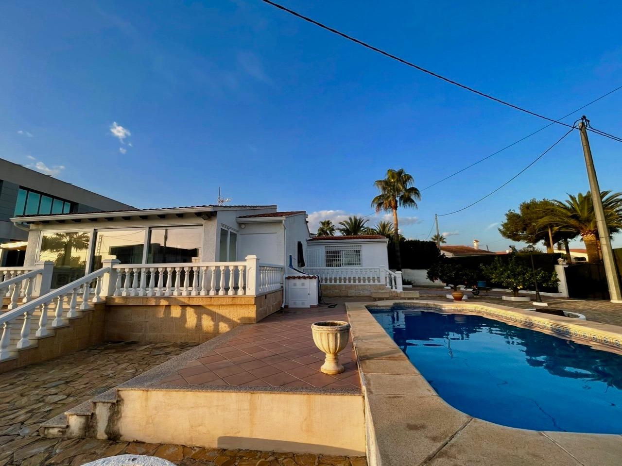 Villa a Benidorm, Alicante, Spagna 3 camere da letto, 120 mq. N° 115217